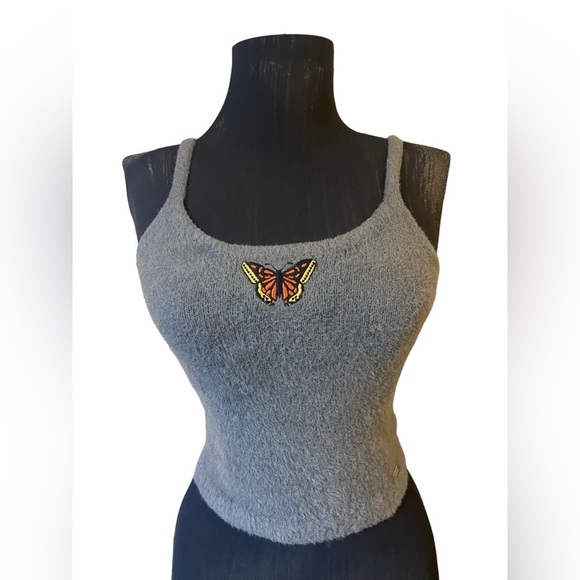 🤍 Hollister Gray Butterfly Sweater Tank Top Small - Picture 5 of 9